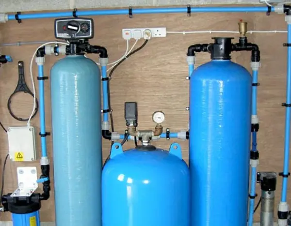 A group of experts borehole drilling